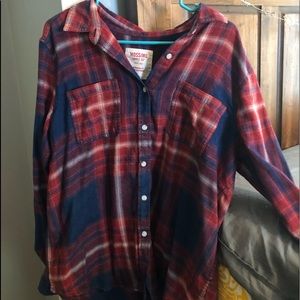 Flannel shirt! Perfect for the upcoming fall!